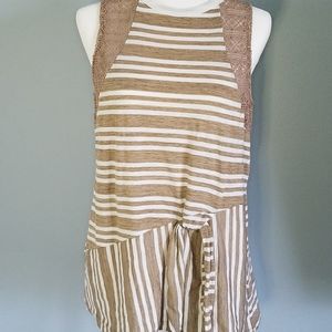 Sleeveless top by Doe &Rae
